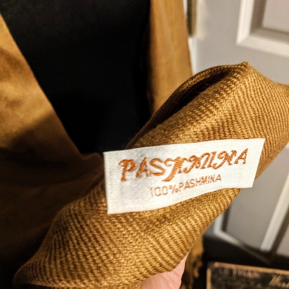 Accessories - 💯 percent Pashmina Wrap